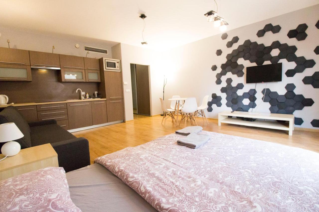Happy Apartments - Just In Center Βρότσλαβ Εξωτερικό φωτογραφία